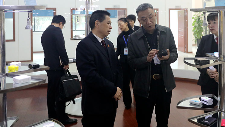 “送法進企業、服務自貿區”——市中級人民法院為炬神電子提供優質司法服務